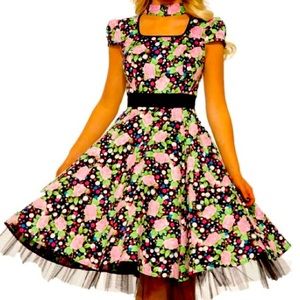 BNWT UK 18 Hearts & Roses Dress with Crinoline Trim